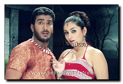 Nee Vaenundaa Chellam Gallery